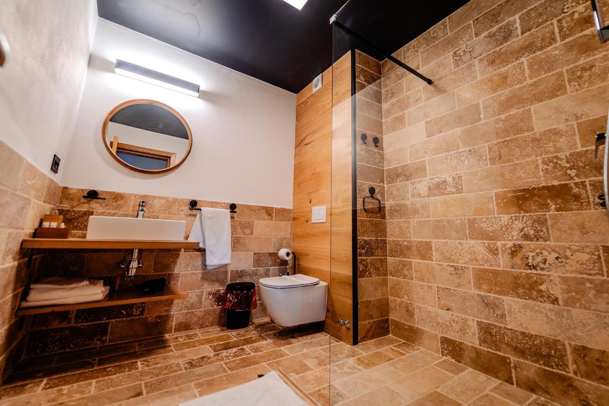 Complexul Turistic Cheile Butii Hotel Cimpu lui Neag Ngoại thất bức ảnh
