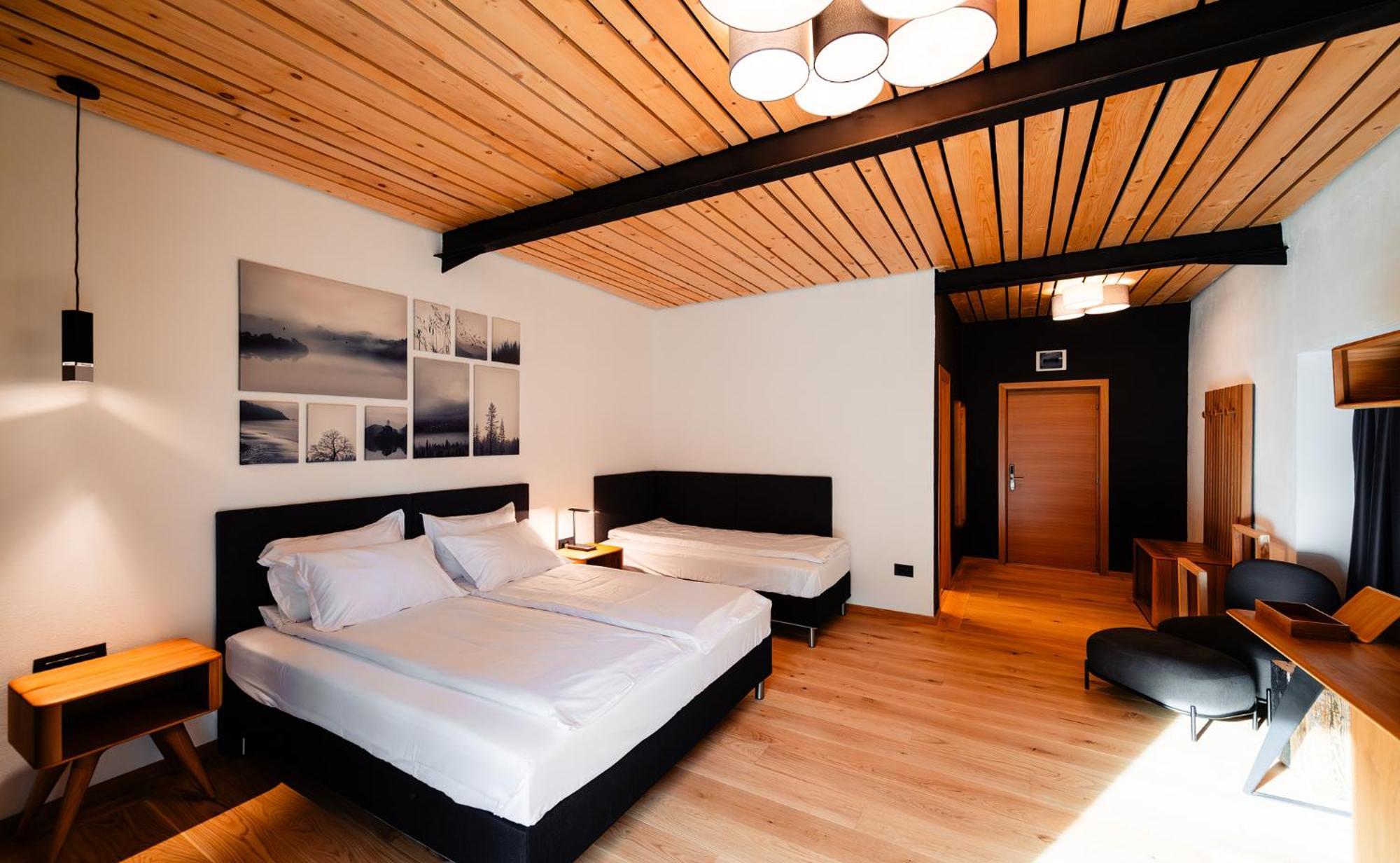 Complexul Turistic Cheile Butii Hotel Cimpu lui Neag Ngoại thất bức ảnh